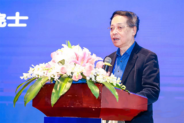 行業(yè)專家演講.png 行業(yè)專家演講.png