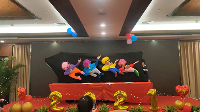 桌面小人舞蹈.jpg 桌面小人舞蹈.jpg