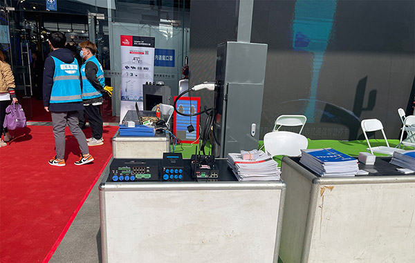 智慧桿網(wǎng)關(guān)產(chǎn)品展示.jpg 智慧桿網(wǎng)關(guān)產(chǎn)品展示.jpg