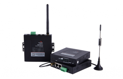 佰馬BMR200系列物聯(lián)網(wǎng)照明網(wǎng)關(guān)，支持網(wǎng)口與串口設(shè)備接入，支持4G無線通信，支持以太網(wǎng)遠(yuǎn)程通訊，可選配基站定位與GPS定位，具備數(shù)據(jù)多中心同步傳輸，協(xié)助用戶快速打造強(qiáng)大的物聯(lián)網(wǎng)照明控制系統(tǒng)。