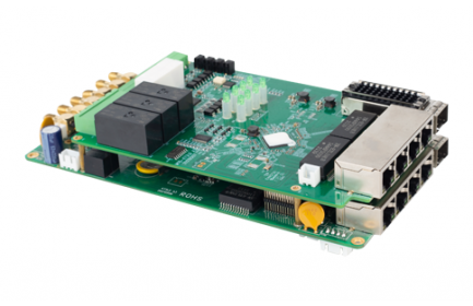 佰馬5G+WiFi6 工業(yè)CPE網(wǎng)關(guān)，主要應(yīng)用于智慧礦山、智慧隧道、智慧城市等領(lǐng)域。集5G和WIFI6于一體，將5G的低時(shí)延和高帶寬與WI-FI6兼容性好和成本低優(yōu)勢完美結(jié)合，打造智慧礦山一張網(wǎng)。