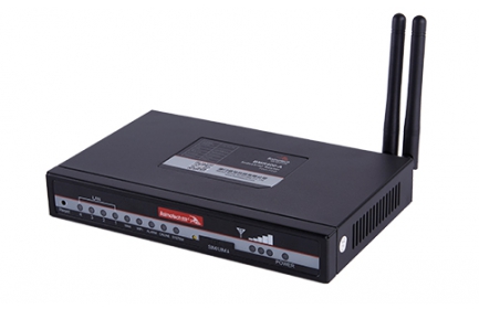 佰馬BMR400工業(yè)級4G路由器，是連鎖店分支機(jī)構(gòu)組網(wǎng)利器。集成4G//WiFi/有線等通信方式，支持?jǐn)z像頭、掃碼槍、電子大屏、收銀機(jī)等設(shè)備匯聚接入，方便集團(tuán)總部高效管控遍布全國的連鎖店。包括自助設(shè)備管理、收銀管理、視頻監(jiān)控、WIFI覆蓋、廣告屏內(nèi)容推送等。