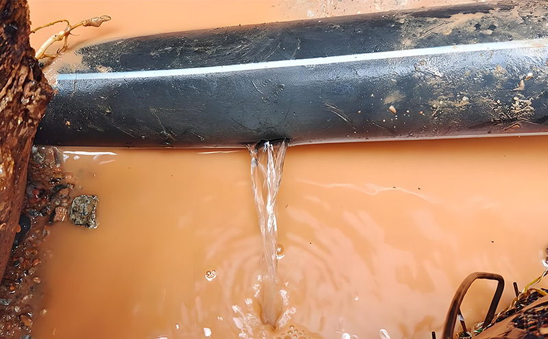 管網破損漏水.jpg
