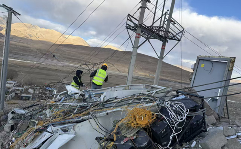 通信設(shè)施損壞.jpg